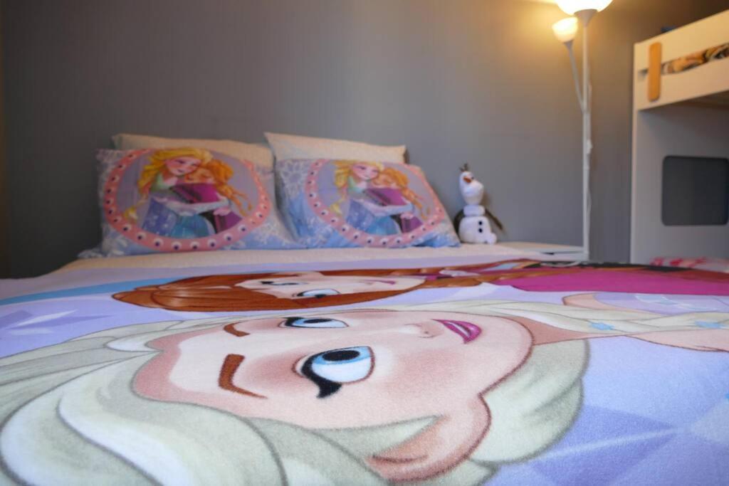 Disneyland Paris 70M² Face Parc, Place Ariane Serris Bagian luar foto